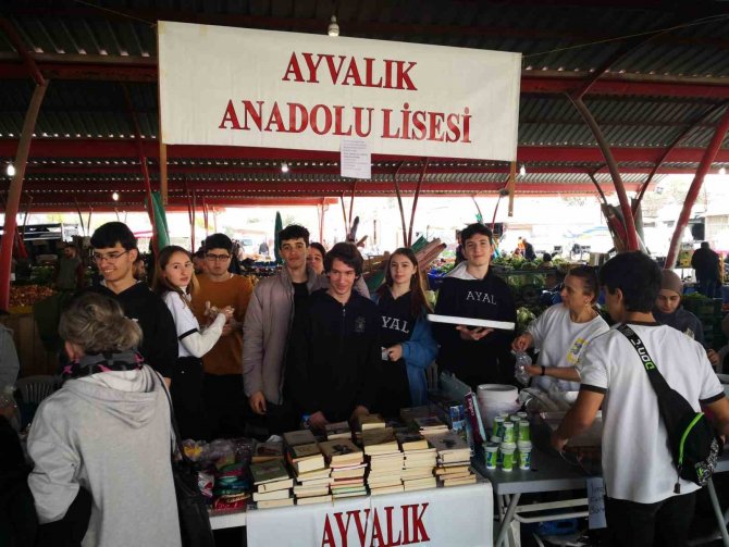 Ayal Öğrencileri Misafir Depremzedeler İçin İş Başında