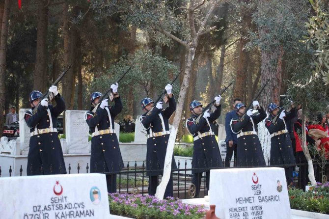 Çanakkale Şehitleri Aydın’da Dualarla Anıldı