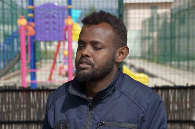 Düzensiz Göçmen Isaak: “‘La İlahe İllallah’ Deme Diyerek Beni Sırtımdan Bıçakladılar”