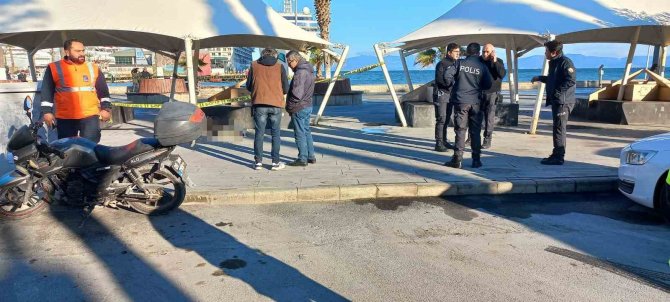 Meydanda Ölü Bulundu
