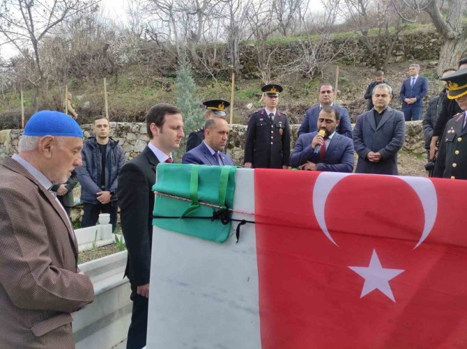 Batman’da 18 Mart Şehitleri Anma Gününde Şehit Aileleri Ve Şehit Kabirleri Ziyaret Edildi