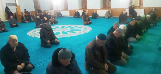 Çanakkale Şehitleri Hisarcık’ta Sabah Namazında Anıldı
