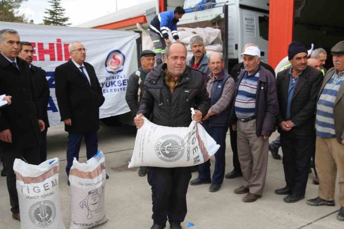 Çamelili Çiftçilere Tohum Desteği Sürüyor