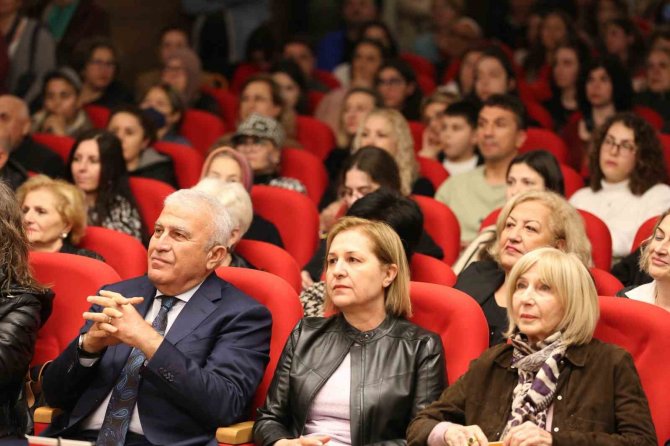 Ünlü Yazar Aydın’da Söyleşiye Katıldı