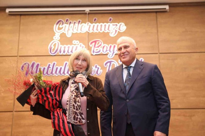 Ünlü Yazar Aydın’da Söyleşiye Katıldı