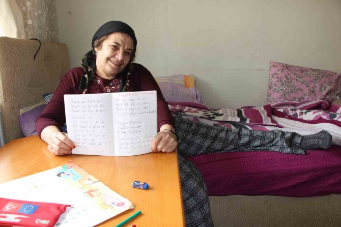 13 Ameliyat Geçirdi, Hasta Yatağında Okuma-yazma Öğreniyor