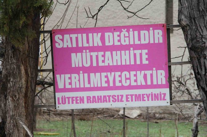 Eskişehir’de İlginç Afiş