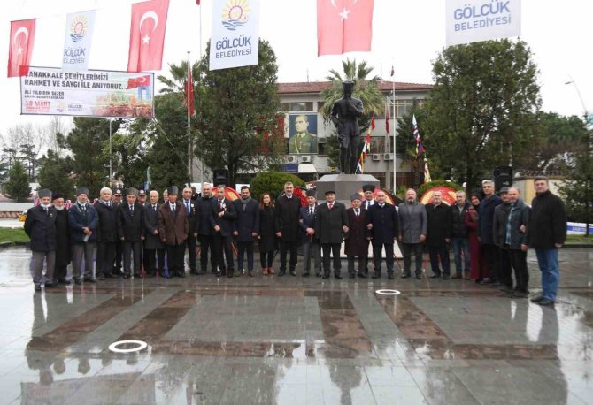 Çanakkale Zaferi’nin Tiyatro Oyunu Dakikalarca Ayakta Alkışlandı