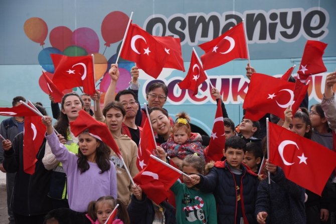 Güney Koreli Gönüllüler, Çocukları Sevindirdi