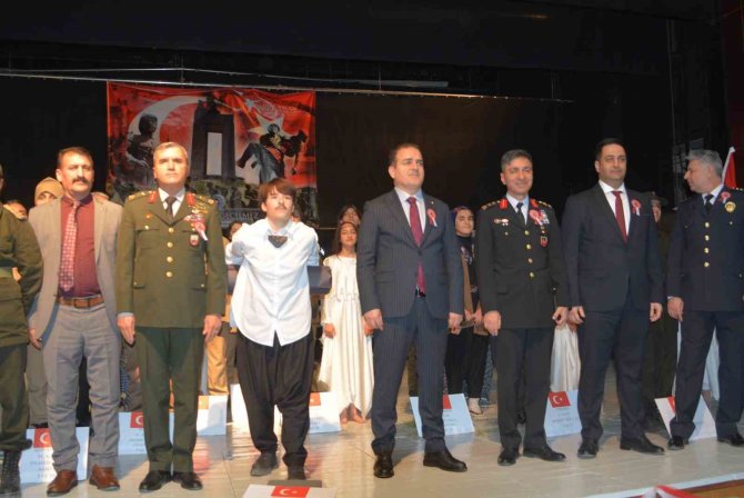 Hakkari’de Çanakkale Şehitleri Anıldı