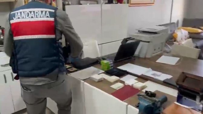 İ̇stanbul’da Jandarma’dan Sahte Evrak Operasyonu