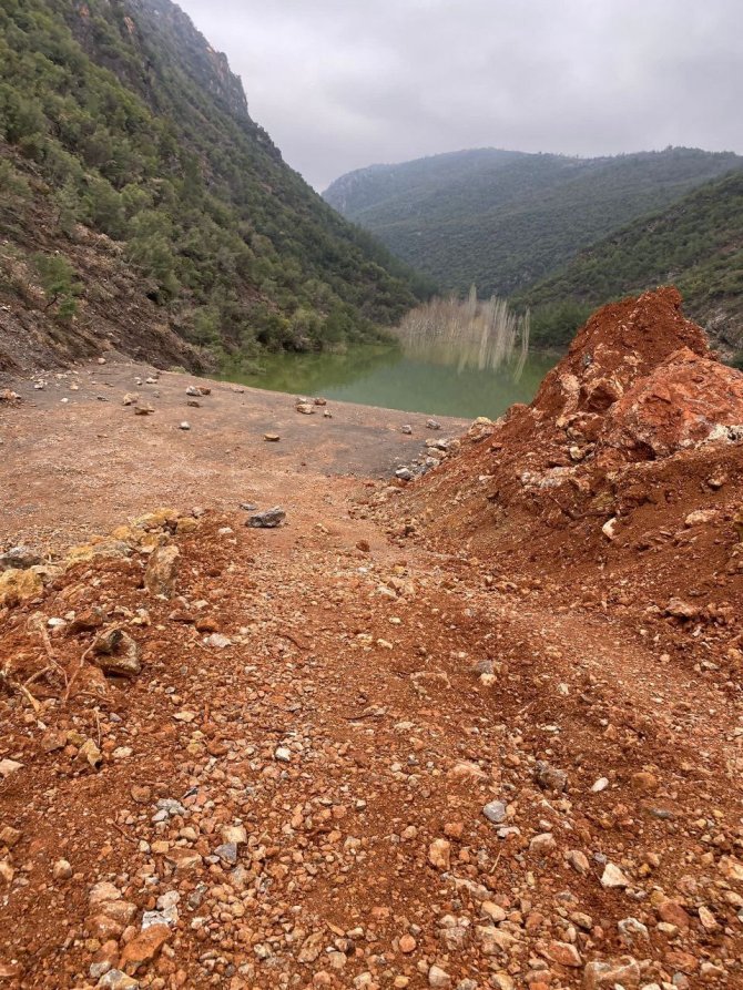 Deprem Bölgesinde Doğal Göl Paniği