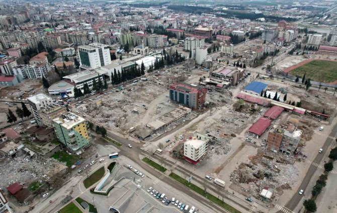 Kahramanmaraş’ta Enkaz Kaldırma Çalışmaları Sürüyor