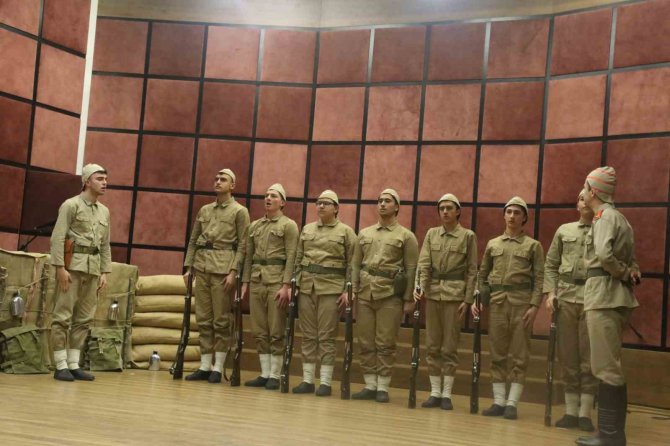 Öğrencilerden Şehitler İçin Oratoryo