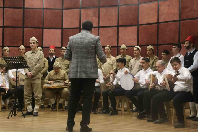 Öğrencilerden Şehitler İçin Oratoryo