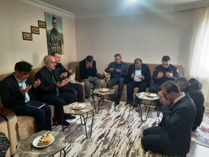 Kaymakam Çiçek: “Şehitlerimizin Hakkını Ne Yapsak Ödeyemeyiz”