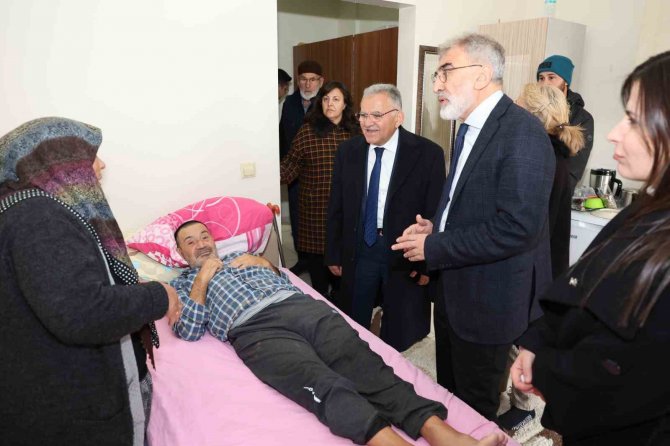 Büyükkılıç Ve Yıldız’dan Depremzedelere Ziyaret