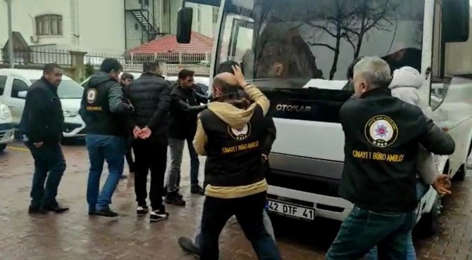 Konya’da Caddede Silahlı Çatışmaya Giren 6 Şüpheli Tutuklandı