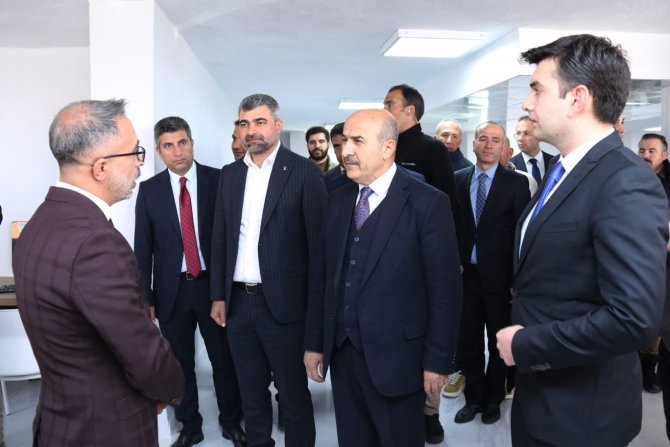 Gençlik Merkezi Dargeçitli Gençlerin Hizmetine Açıldı