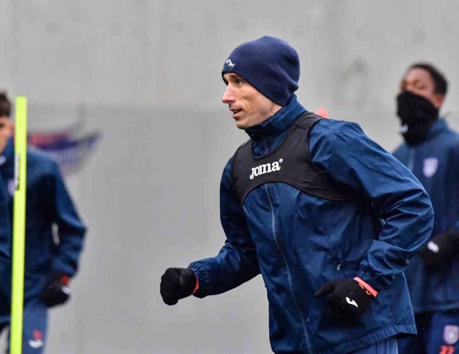 Başakşehir, Fatih Karagümrük Maçı Hazırlıklarını Tamamladı