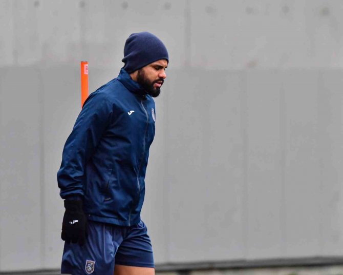 Başakşehir, Fatih Karagümrük Maçı Hazırlıklarını Tamamladı