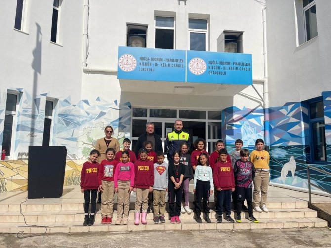 338 Öğrenciye Seminer Verildi