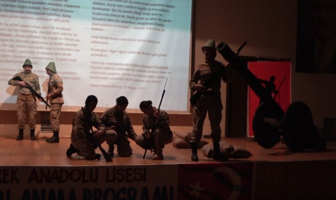 Öğretmen Ve Öğrenciler Tarafından Anma Etkinlikleri Düzenlendi