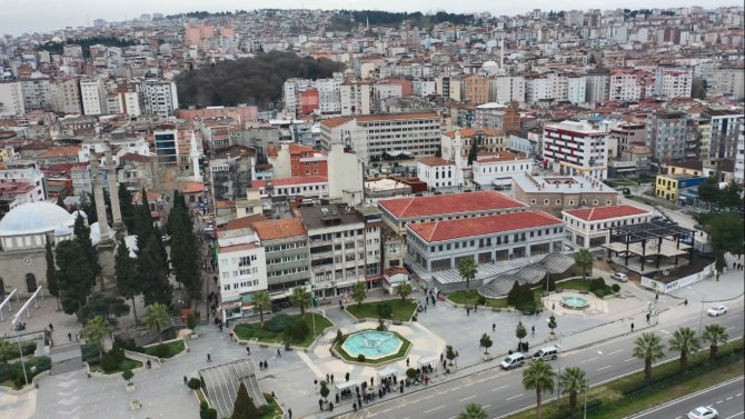 Saathane Meydanı Aslına Dönüyor