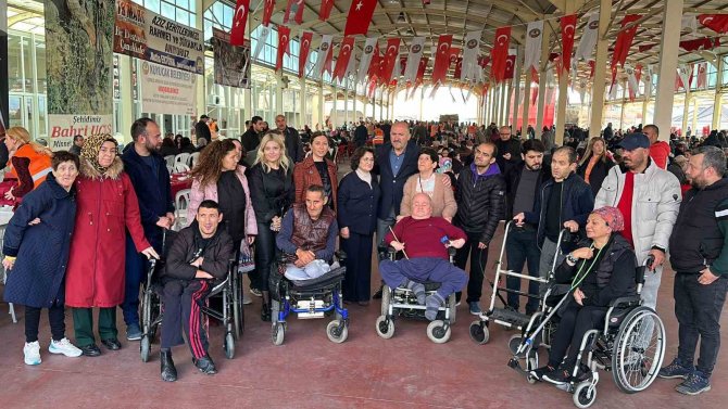 Pamukören’de Şehitler İçin Keşkek Hayrı Düzenlendi