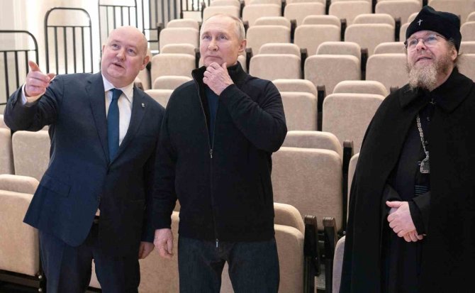 Putin’den İlhakın Yıldönümünde Kırım’a Ziyaret