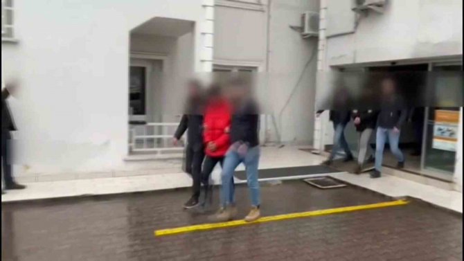 Sahte Bungalov İlanlarıyla 180 Kişiyi 300 Bin Tl Dolandırdılar