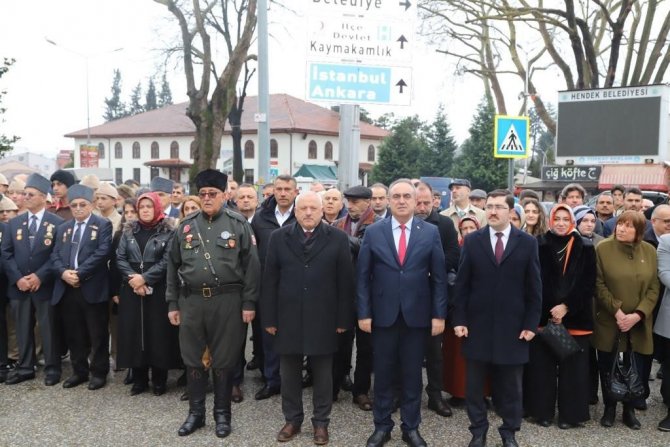 Sakarya’da Eller Çanakkale Şehitleri İçin Semaya Açıldı