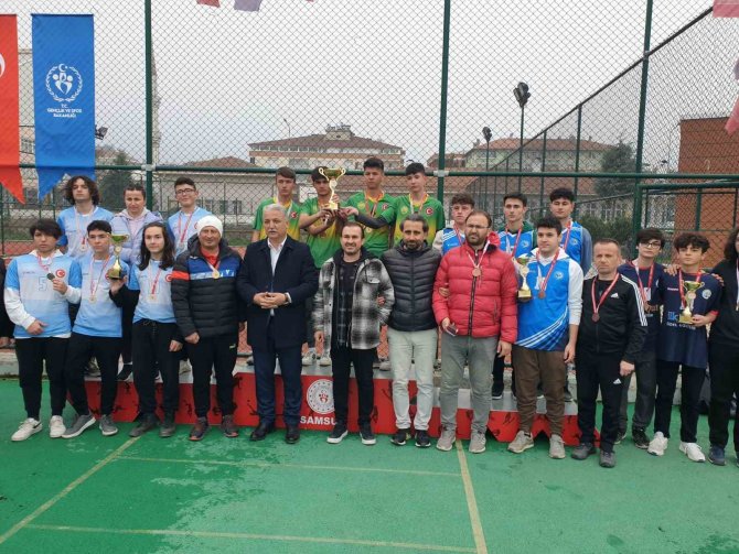 Alaçam Bocce Geleneği Bozmadı