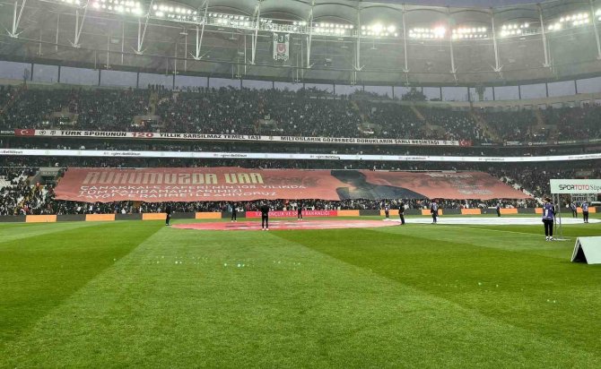 Spor Toto Süper Lig: Beşiktaş: 1 - İ̇stanbulspor: 0 (İ̇lk Yarı)