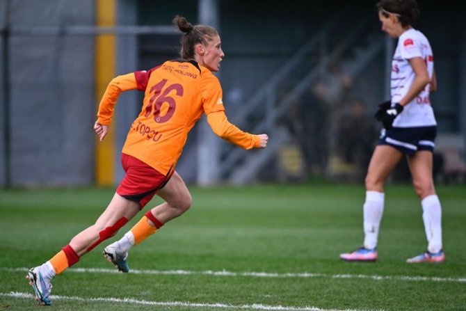 Galatasaray Kadın Futbol Takımı Normal Sezonu Lider Tamamladı