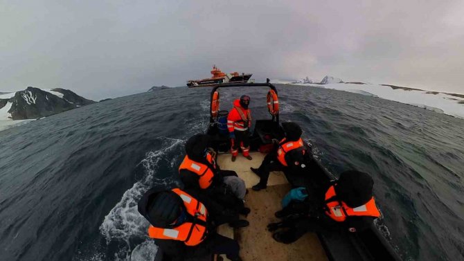 Türk Araştırmacılar, Beyaz Kıta’da 8 Farklı Ülkeye Ait Bilim Üssünü Ziyaret Etti
