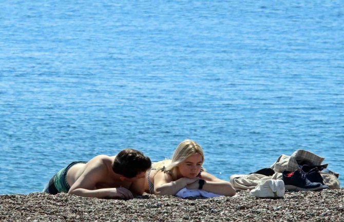 Doğuda Kar Antalya’da Bahar