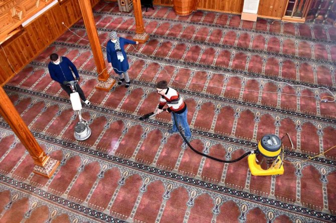 Ramazan Ayı Öncesi Camilerde Temizlik Seferberliği