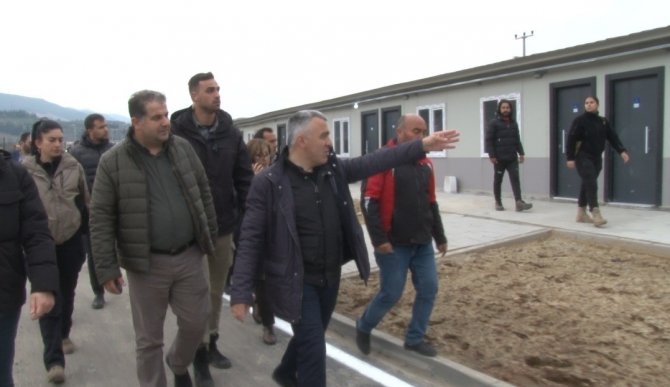 Gazeteciler Gaziantep Büyükşehir Belediye Başkanı Şahin İle Nurdağı’nda İncelemelerde Bulundu