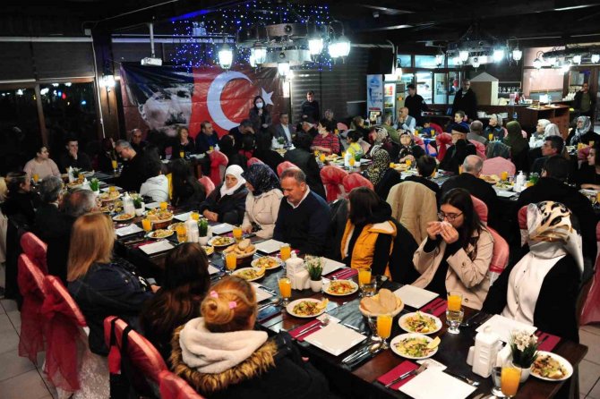 Balçova’da Şehit Aileleri Onuruna Yemek