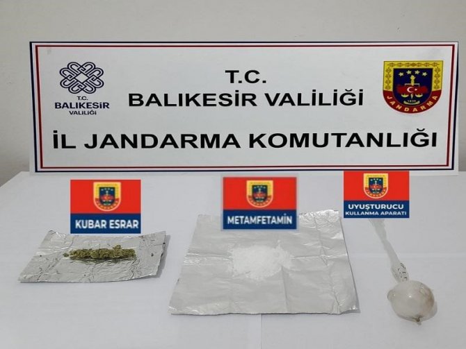 Balıkesir’de Jandarmadan Uyuşturucu Operasyonu