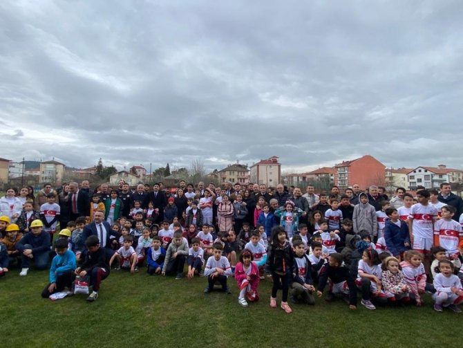 Bartın’da Depremzedelere Destek Olmak İçin El Ele Verildi