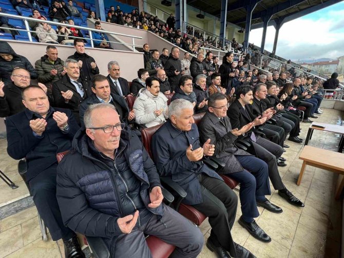 Bartın’da Depremzedelere Destek Olmak İçin El Ele Verildi