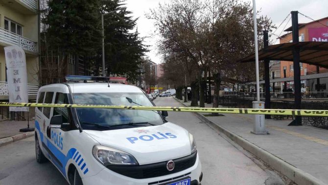 Burdur’da Şüpheli Çanta Fünye İle Patlatıldı