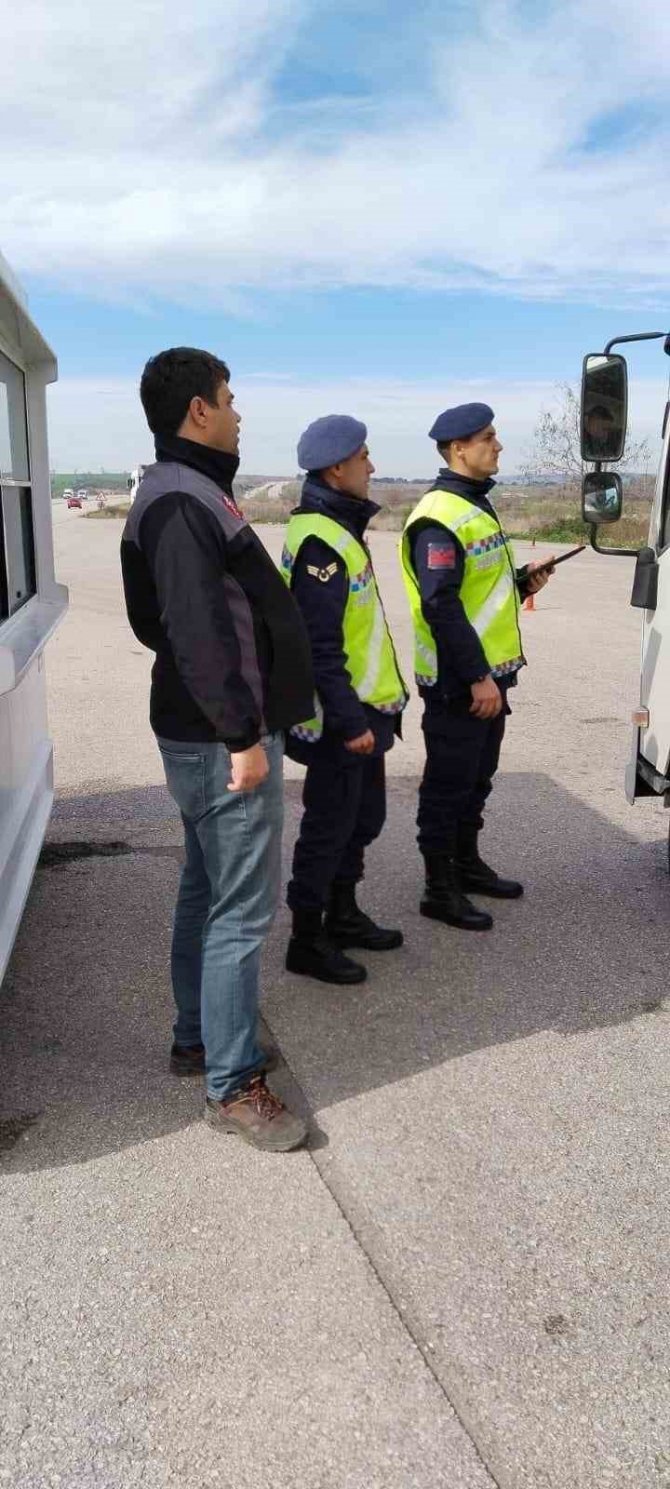 Biga’da Kontrolsüz Hayvan Hareketlerine Denetim