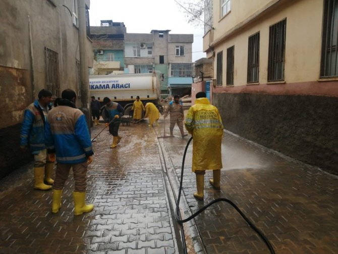 Dbb Sel Felaketinin Yaşandığı Şanlıurfa’da Çalışmalarını Sürdürüyor