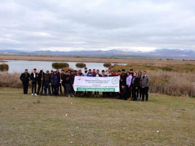 Kuluçkaya Yatan Kuşlar İçin 125 Söğüt Fidanı Dikildi