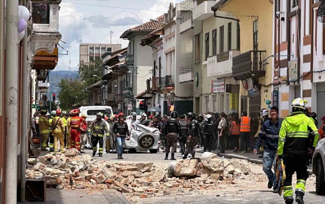 Ekvador’da 6,7 Büyüklüğündeki Depremde 14 Kişi Öldü