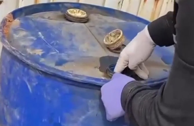 Nizip’te 2 Bin 500 Litre Kaçak Akaryakıt Ele Geçirildi