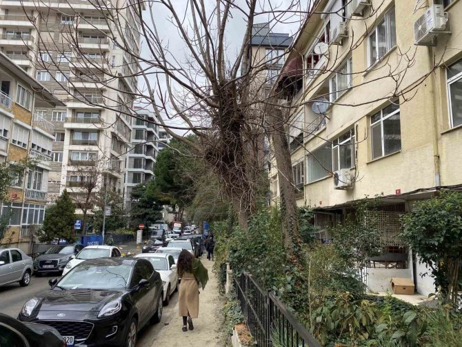 Kadıköy’de Bina Sakinlerinin Müteahhit Kararsızlığı